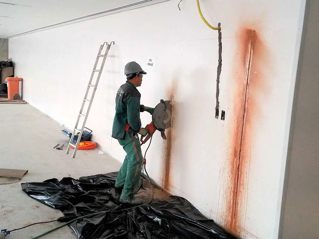 Hand Saw realizado pela Furacon.