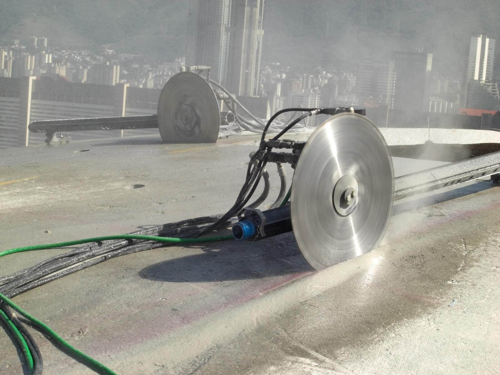 Corte técnico e preciso com o Sistema Wall Saw da Furacon